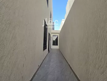 فيلا للبيع في شارع سليمان السحيمي, حي عكاظ, مدينة الرياض, منطقة الرياض صورة 3