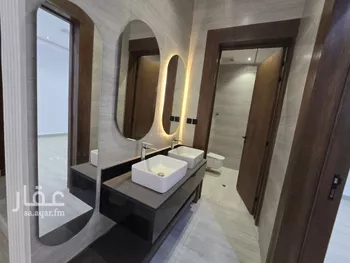 فيلا للبيع في شارع درنة, حي عكاظ, مدينة الرياض, منطقة الرياض صورة 3