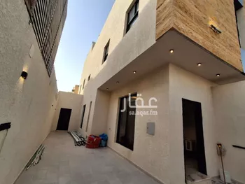 دور للبيع في شارع السيل الصغير, حي السويدي, مدينة الرياض, منطقة الرياض صورة 2