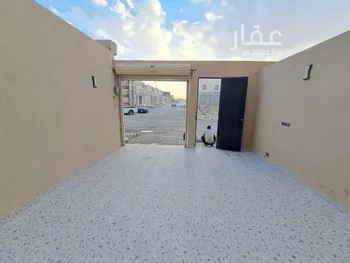 فيلا للبيع في شارع خالد محمد خالد, حي عكاظ, مدينة الرياض, منطقة الرياض صورة 2