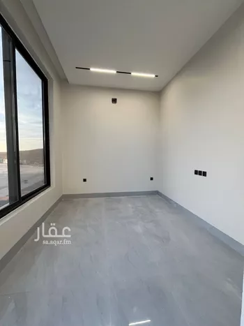فيلا للبيع في شارع أحمد مفتي المكي الحنفي, حي المهدية, مدينة الرياض, منطقة الرياض صورة 5