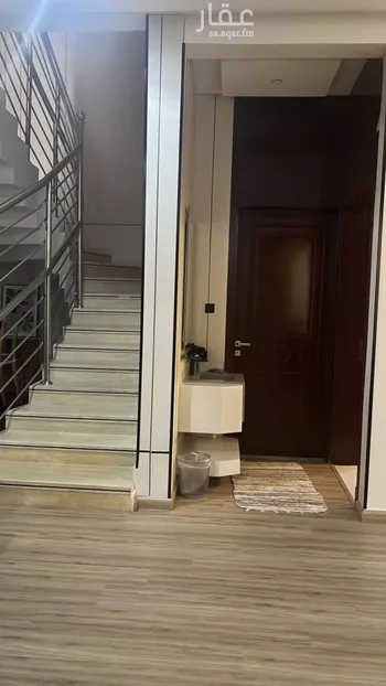 دور للبيع في شارع إسحاق بن مخلد, حي عكاظ, مدينة الرياض, منطقة الرياض صورة 2
