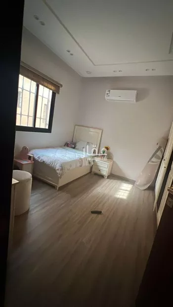 دور للبيع في شارع إسحاق بن مخلد, حي عكاظ, مدينة الرياض, منطقة الرياض صورة 4
