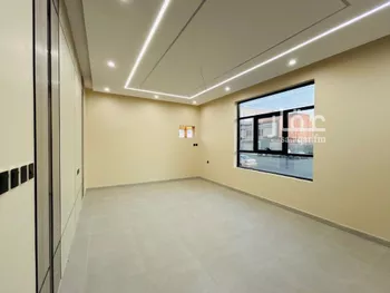 شقة للبيع في شارع الامام مالك, حي المحمدية 1, مدينة جازان, منطقة جازان صورة 2