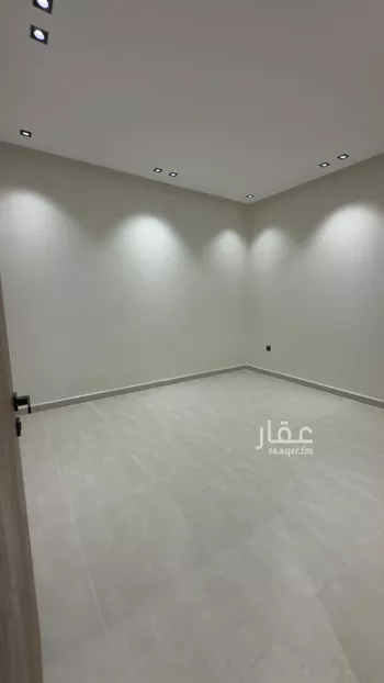دور للبيع في شارع حسين بن صديق دحلان, حي عكاظ, مدينة الرياض, منطقة الرياض صورة 5