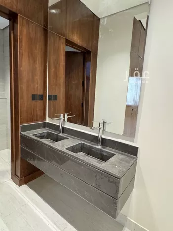 دور للبيع في شارع رقم 374, حي المونسية, مدينة الرياض, منطقة الرياض صورة 5