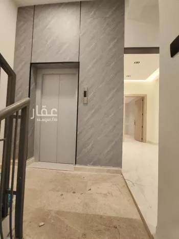 دور للبيع في شارع عبدالله الأنصاري, حي الخليج, مدينة الرياض, منطقة الرياض صورة 2