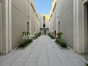 فيلا للبيع في شارع وادي الشرف, حي القادسية, مدينة الرياض, منطقة الرياض صورة 2