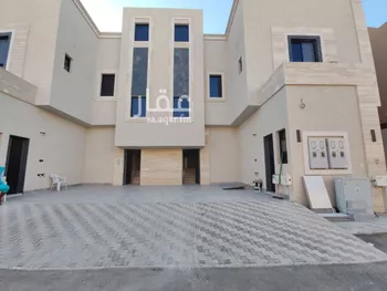دور للبيع في شارع عبدالله الأنصاري, حي الخليج, مدينة الرياض, منطقة الرياض
