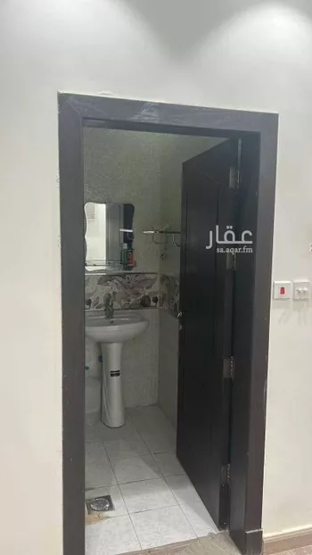عمارة للإيجار في شارع وادي رماة, حي شبرا, مدينة الرياض, منطقة الرياض صورة 2