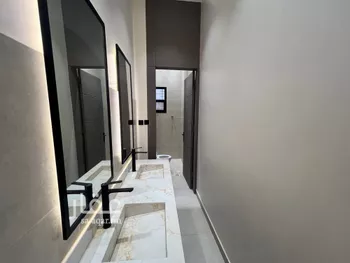 دور للبيع في حي الجنادرية, مدينة الرياض, منطقة الرياض صورة 5
