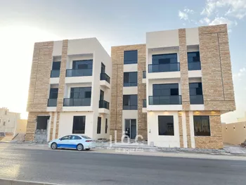 عمارة للبيع في صورة 2