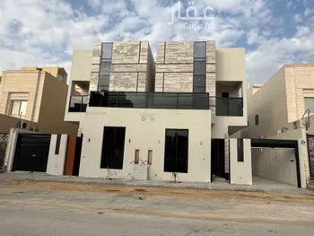 فيلا للبيع في شارع عبدالقادر بن عبدالوارث, حي المهدية, مدينة الرياض, منطقة الرياض صورة 2