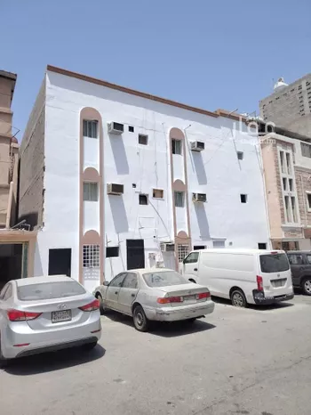 عمارة للبيع في شارع ضبا, حي الثقبة, مدينة الخبر, المنطقة الشرقية صورة 2