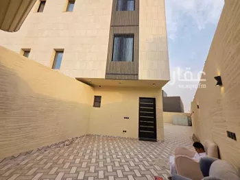 دور للبيع في شارع  مسلم, حي بدر, مدينة الرياض, منطقة الرياض صورة 4