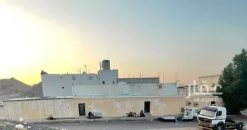 دور للبيع في شارع على بن الحسين بن اسماعيل, حي العزيزية, مدينة المدينه المنوره, منطقة المدينة المنورة صورة 4