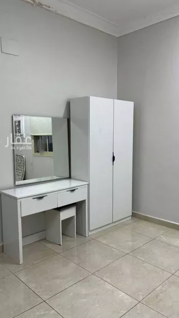 شقة للإيجار في شارع عبدالله ابن محمد ابن عمر ، حي الدفاع ، المدينة المنورة ، منطقة المدينة المنورة