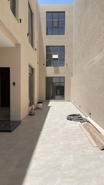 فيلا للبيع في شارع السيل, حي المهدية, مدينة الرياض, منطقة الرياض صورة 2