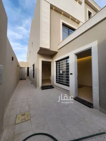 دور للبيع في شارع الامام مسلم الفرعي, حي بدر, مدينة الرياض, منطقة الرياض صورة 4