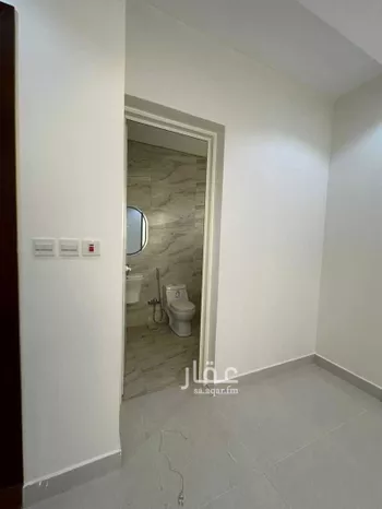 دور للبيع في شارع الشيخ عبدالله عبدالعزيزالخضيري, حي السويدي الغربي, مدينة الرياض, منطقة الرياض صورة 4