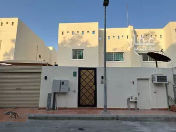 فيلا للإيجار في شارع حازم القرطاجني, حي المرجان, مدينة جدة, منطقة مكة المكرمة