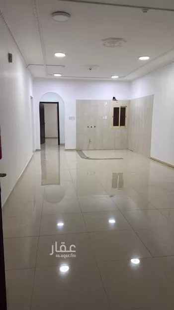 مكتب تجاري للإيجار في شارع ابو بكر الصديق, حي المنار, مدينة الدمام, المنطقة الشرقية صورة 3