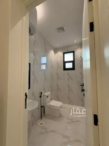 شقة للبيع في شارع الإمام مالك, حي بدر, مدينة الرياض, منطقة الرياض صورة 3