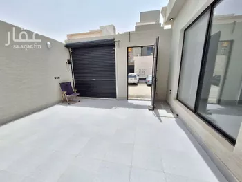 دور للبيع في شارع الرسالة, حي المعيزيلة, مدينة الرياض, منطقة الرياض صورة 2