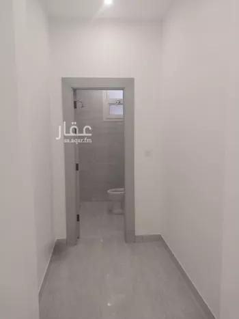 شقة للإيجار في شارع عبدالعزيز بن شبانة, حي العزيزية, مدينة الرياض, منطقة الرياض صورة 2