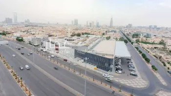 شقة للإيجار في شارع طريق الامير تركي بن عبدالعزيز الاول, حي المعذر الشمالي, مدينة الرياض, منطقة الرياض صورة 3