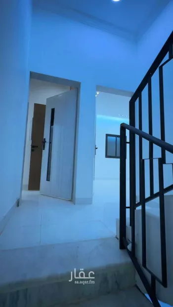 دور للبيع في شارع رقم 96, حي الندوة, مدينة الرياض, منطقة الرياض صورة 4
