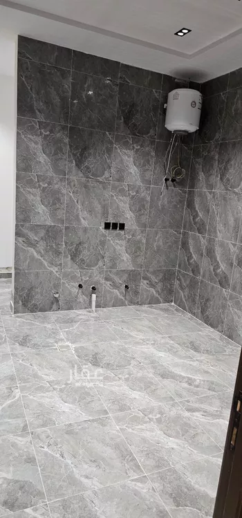 دور للبيع في شارع طريق خريص, حي الندوة, مدينة الرياض, منطقة الرياض صورة 3