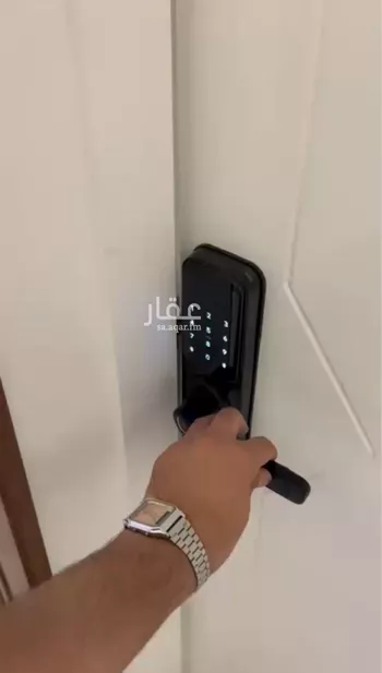 شقة للإيجار في شارع الامير مقرن بن عبدالعزيز, حي النزهة, مدينة الرياض, منطقة الرياض