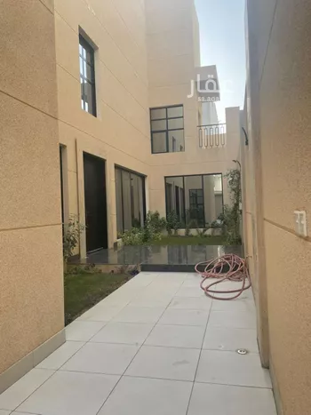 فيلا للبيع في شارع بشير بن صفوان, حي القيروان, مدينة الرياض, منطقة الرياض