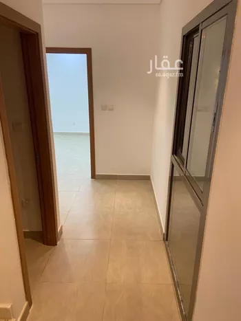فيلا للإيجار في شارع شمس الدين البخاري, حي مطار الملك خالد الدولي, مدينة الرياض, منطقة الرياض صورة 2