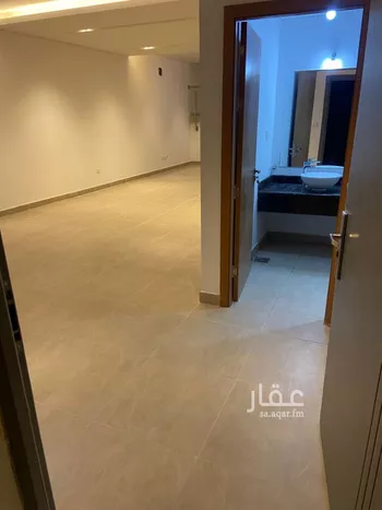 فيلا للإيجار في شارع شمس الدين البخاري, حي مطار الملك خالد الدولي, مدينة الرياض, منطقة الرياض صورة 4