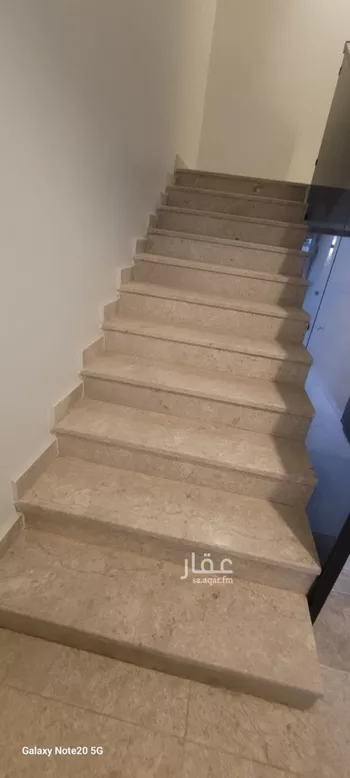 فيلا للبيع في شارع يحيى بن أسعد, حي السويدي, مدينة الرياض, منطقة الرياض صورة 3