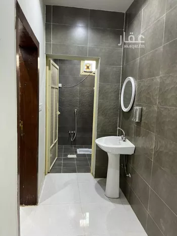 فيلا للبيع في شارع صخر بن عمرو, حي السليمانية, مدينة حفر الباطن, المنطقة الشرقية صورة 3