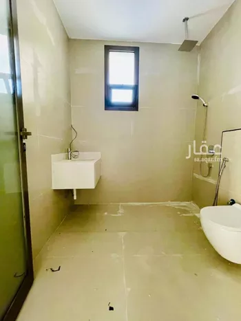 فيلا للبيع في شارع زينب بنت أبي سلمة, حي المهدية, مدينة الرياض, منطقة الرياض صورة 5