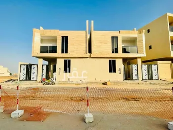 فيلا للبيع في شارع أبي محمد الأكفاني, حي المهدية, مدينة الرياض, منطقة الرياض صورة 2