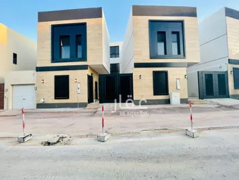 فيلا للبيع في شارع أحمد بن محمد الشعبي, حي المهدية, مدينة الرياض, منطقة الرياض صورة 2