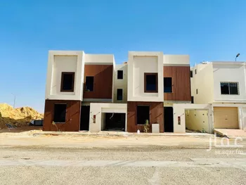 فيلا للبيع في شارع رقم 50, حي ظهرة لبن, مدينة الرياض, منطقة الرياض صورة 3