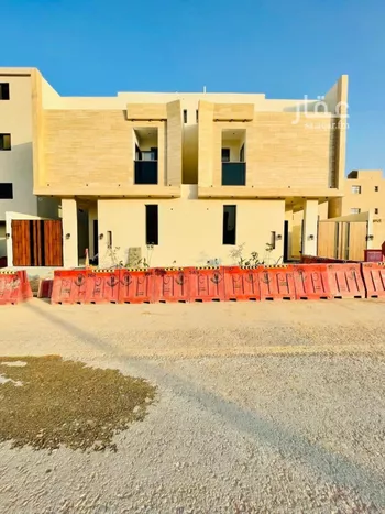 فيلا للبيع في شارع زينب بنت أبي سلمة, حي المهدية, مدينة الرياض, منطقة الرياض صورة 2