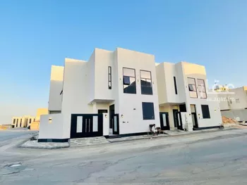 فيلا للبيع في شارع أبي المكارم بن سهل, حي المهدية, مدينة الرياض, منطقة الرياض