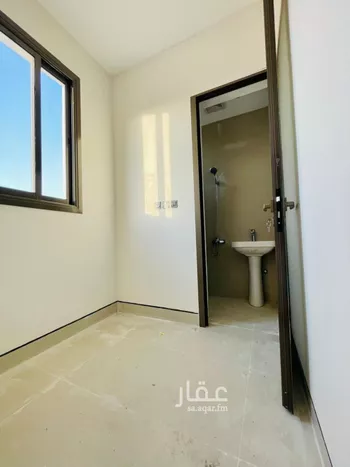 فيلا للبيع في شارع زينب بنت أبي سلمة, حي المهدية, مدينة الرياض, منطقة الرياض صورة 4