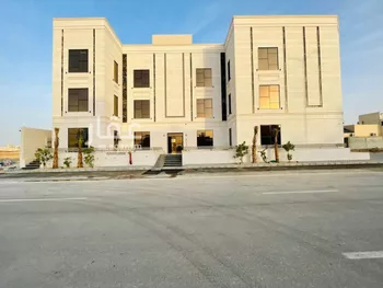 عمارة للبيع في شارع سليمان بن أحمد الطبراني, حي المهدية, مدينة الرياض, منطقة الرياض صورة 3