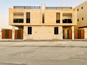 فيلا للبيع في شارع أبي محمد الأكفاني, حي المهدية, مدينة الرياض, منطقة الرياض صورة 2