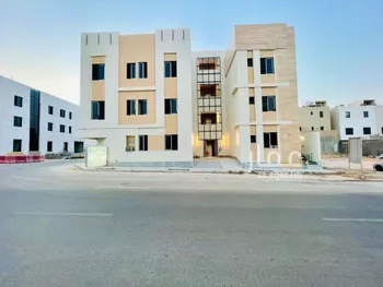 عمارة للبيع في شارع يعقوب الصفار, حي المهدية, مدينة الرياض, منطقة الرياض صورة 2