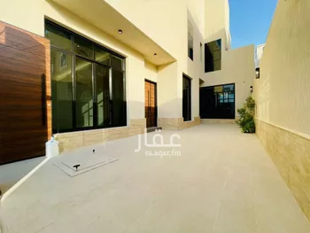 فيلا للبيع في شارع السيل الكبير, حي المهدية, مدينة الرياض, منطقة الرياض صورة 2