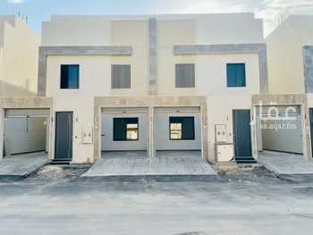 دور للبيع في شارع الجارود السلمي, حي عكاظ, مدينة الرياض, منطقة الرياض صورة 2
